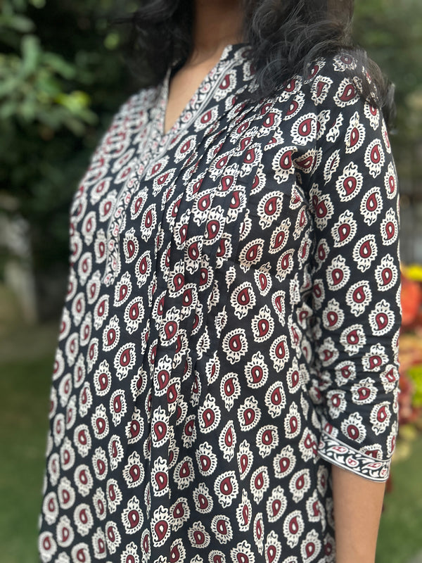 PINTUCK SHORT TOP