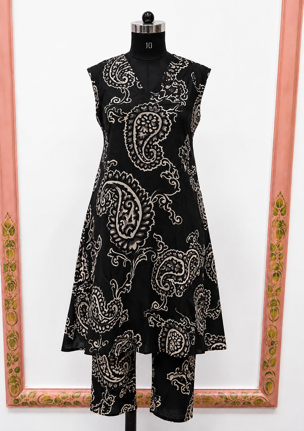 BLACK PAISLEY COORDS