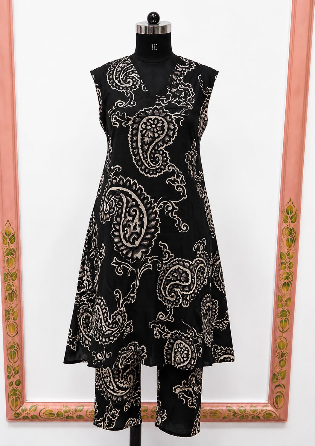 BLACK PAISLEY COORDS